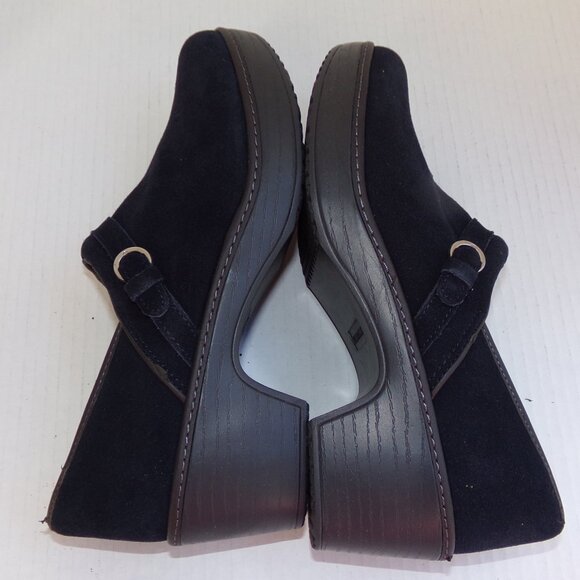 Woman's Lands End Navy Faux Suede Look Shoes Clogs Slip In Camden Buckle Size 9 - Picture 1 of 12